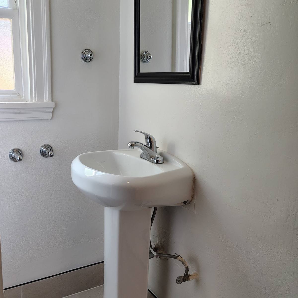 Apartment for rent at 2684 73rd Ave #2, Oakland, CA 94605