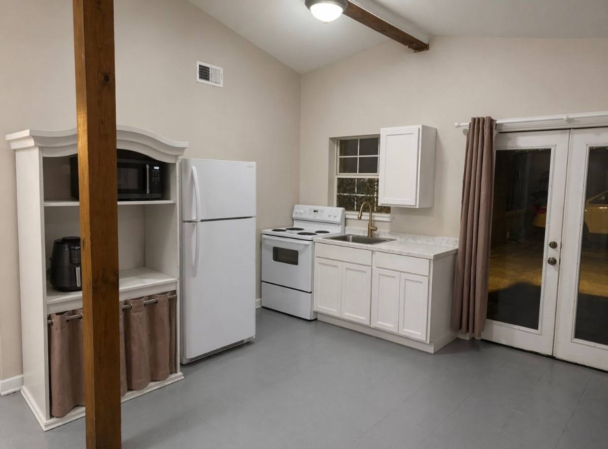 427 General Mouton Ave, Lafayette, LA 70501 - House for Rent - Image 2