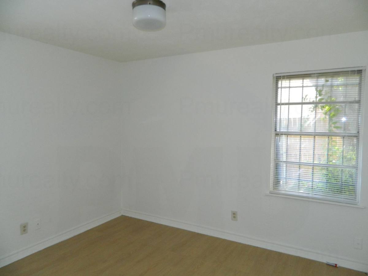 House for rent at 7826 Overridge Dr, Dallas, TX 75232
