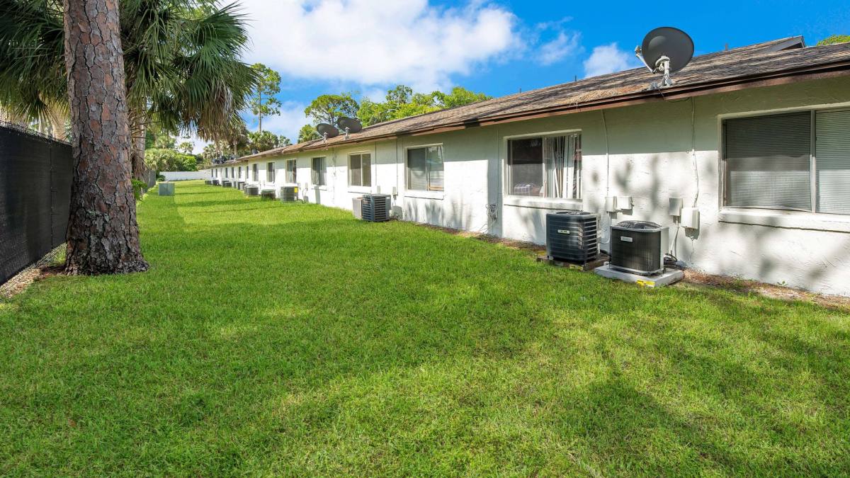 Apartment for rent at 1717 Eastern Rd, Daytona Beach, FL 32119