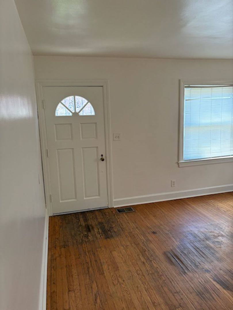 House for rent at 327 Inverness Ave, Louisville, KY 40214