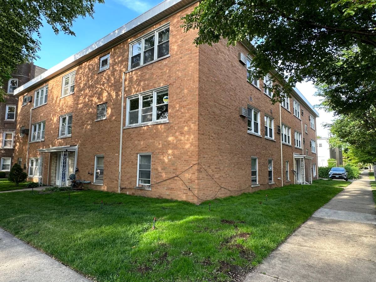 Apartment for rent at 8903 Lamon Skokie #B1, Skokie, IL 60077