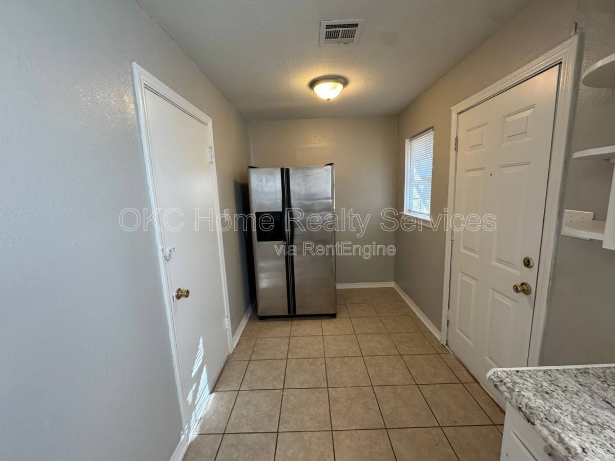 House for rent at 1516 Park Circle, Oklahoma City, OK 73111