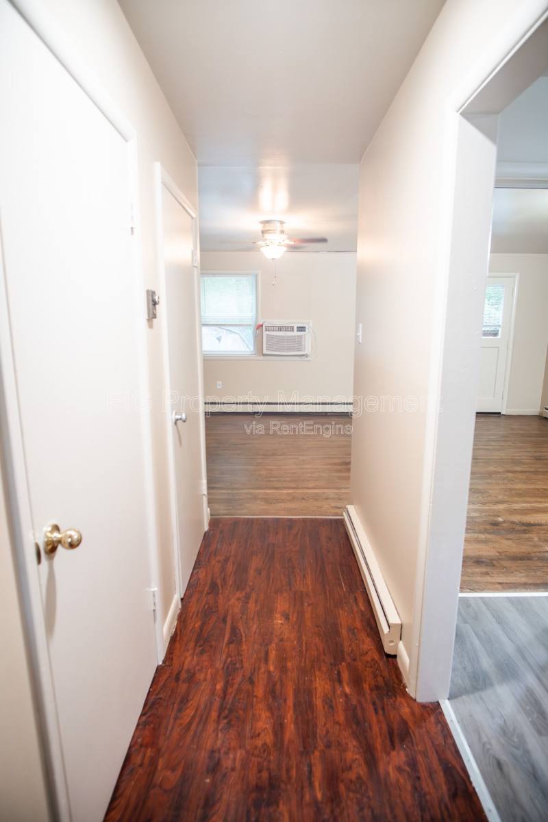 Apartment for rent at 127 Upper Airbase Lane #6, Briceville, TN 37710