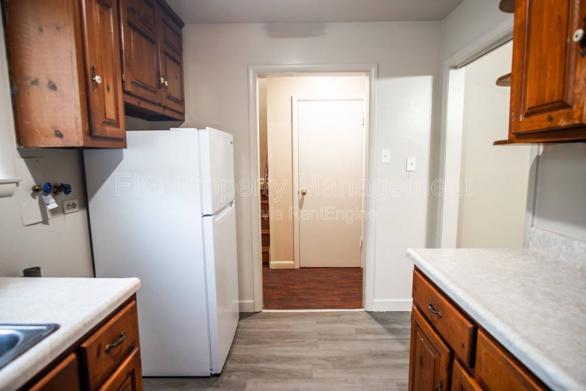 Apartment for rent at 127 Upper Airbase Lane #6, Briceville, TN 37710