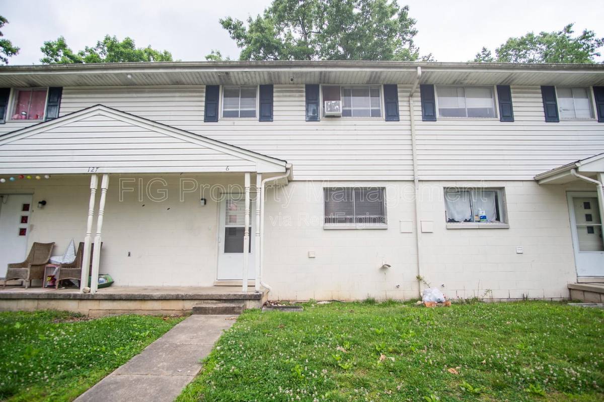 Apartment for rent at 127 Upper Airbase Lane #6, Briceville, TN 37710