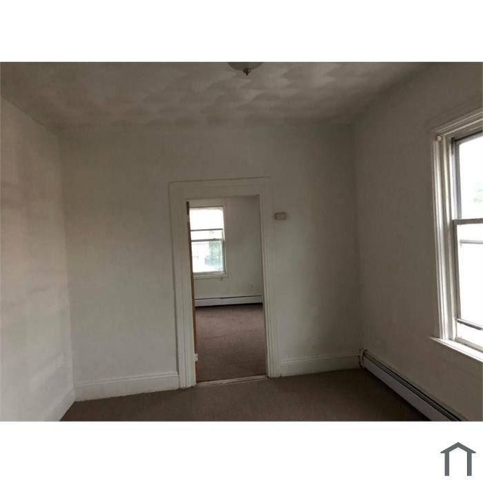 Apartment for rent at 635 Fall River Ave #2B, Seekonk, MA 02771