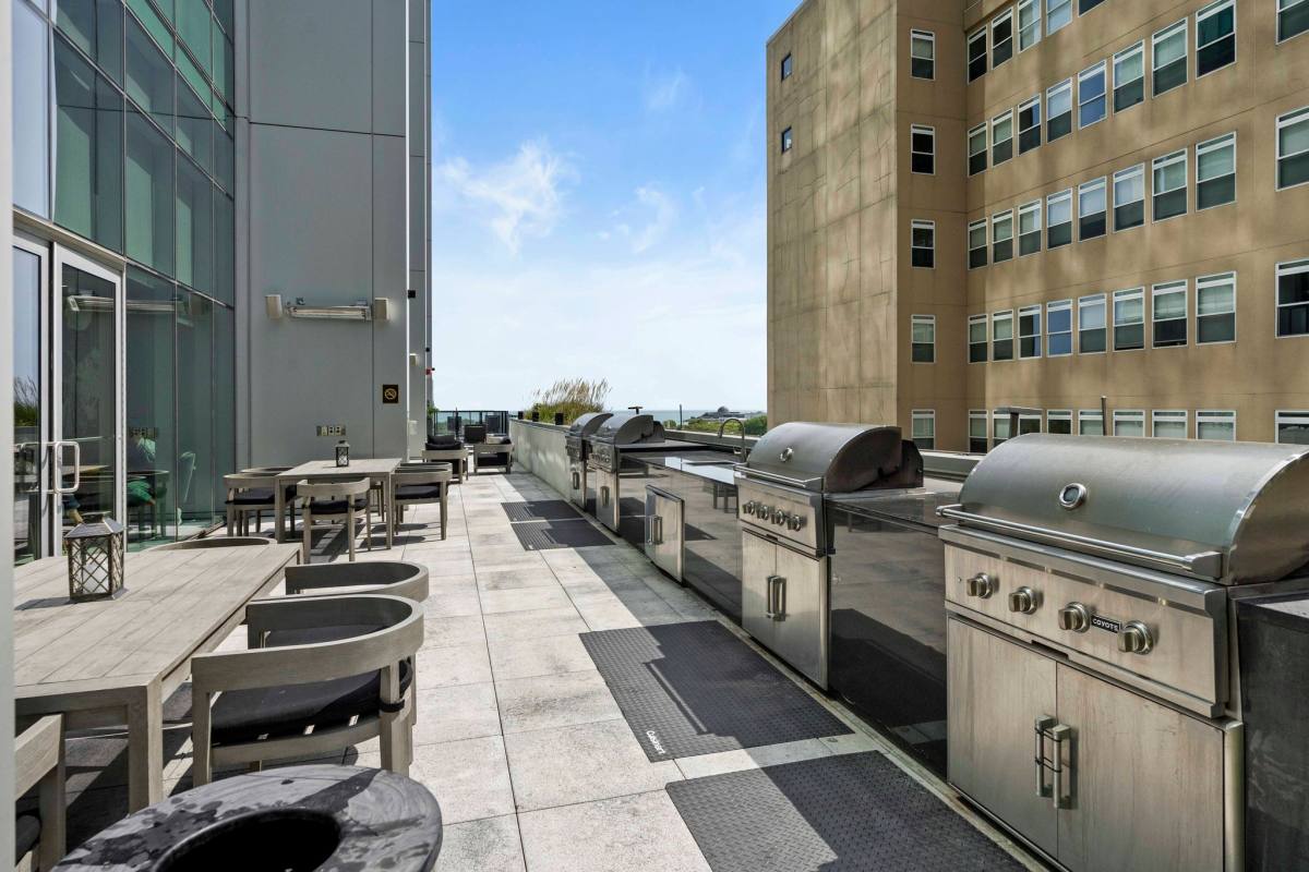 Apartment for rent at 838 S Michigan Ave, Chicago, IL 60605
