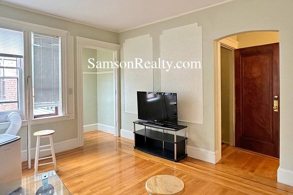 Apartment for rent at 94 Medway #6, Providence, RI 02906