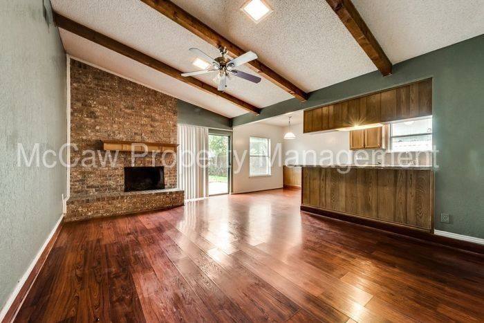 House for rent at 2913 Green Ridge St, Fort Worth, TX 76133