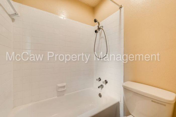 House for rent at 2913 Green Ridge St, Fort Worth, TX 76133