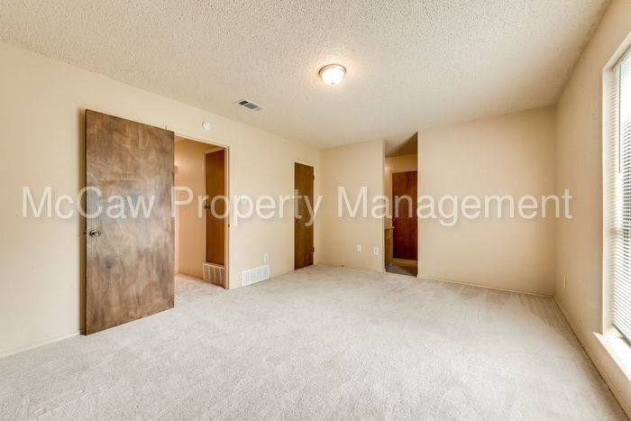 House for rent at 2913 Green Ridge St, Fort Worth, TX 76133