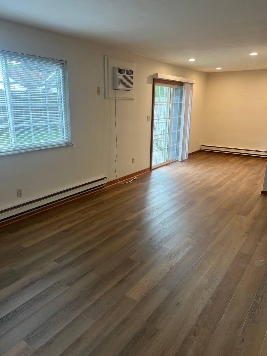 Apartment for rent at 990 Somerset Dr #10, Miamisburg, OH 45342