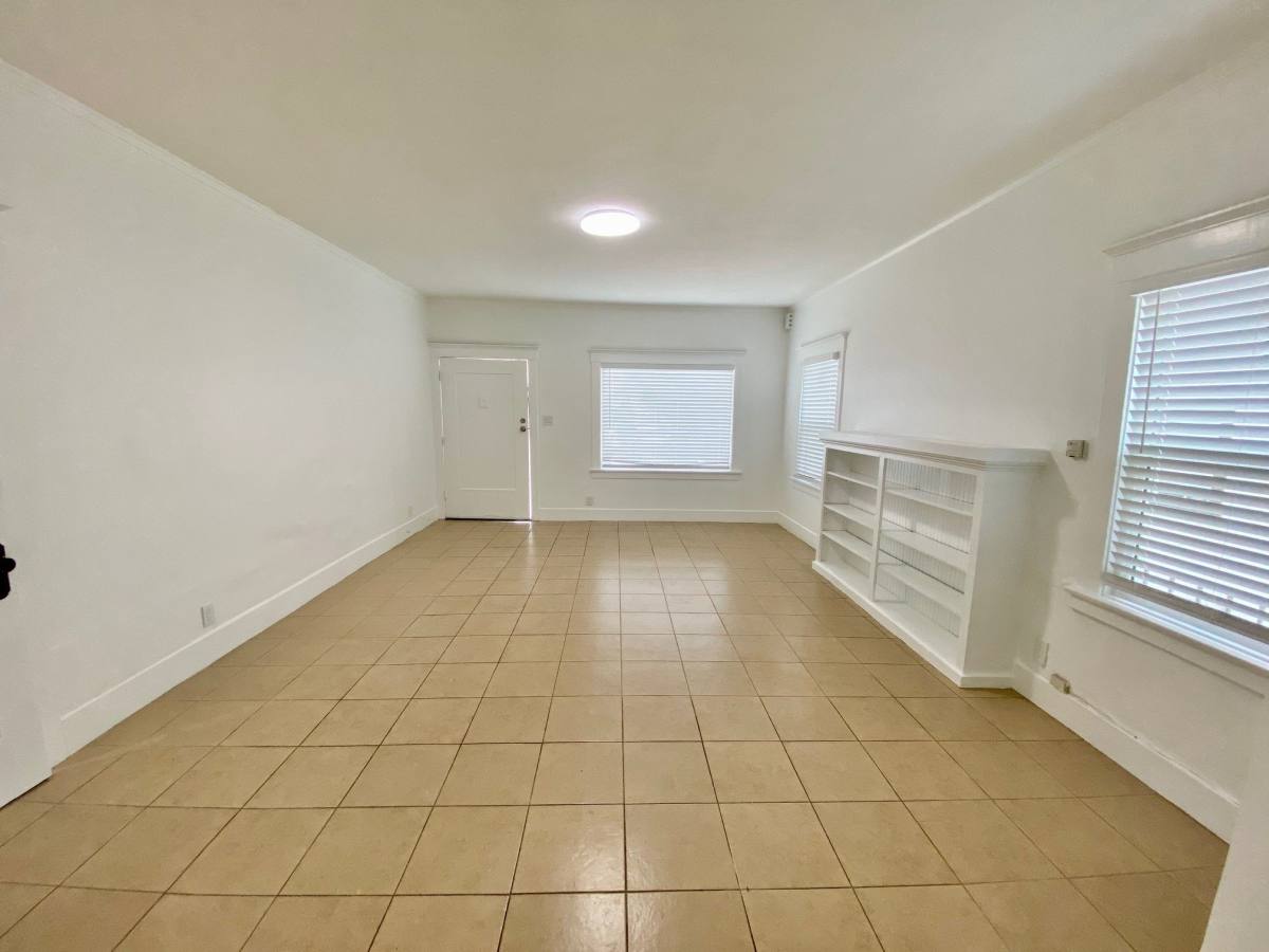 Apartment for rent at 2921 Van Buren Place, Los Angeles, CA 90007