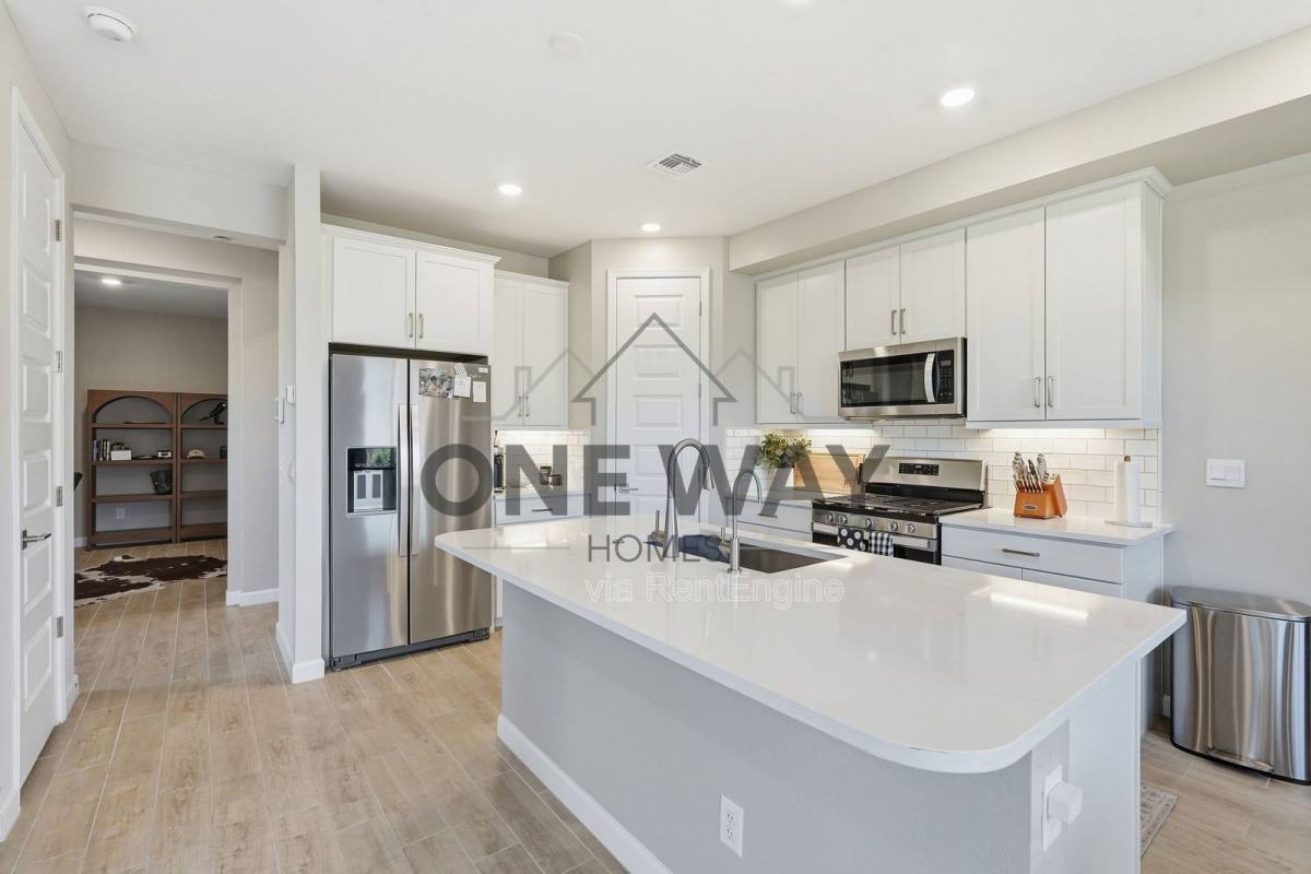 Townhouse for rent at 5832 E Rose Garden Lane, Phoenix, AZ 85054
