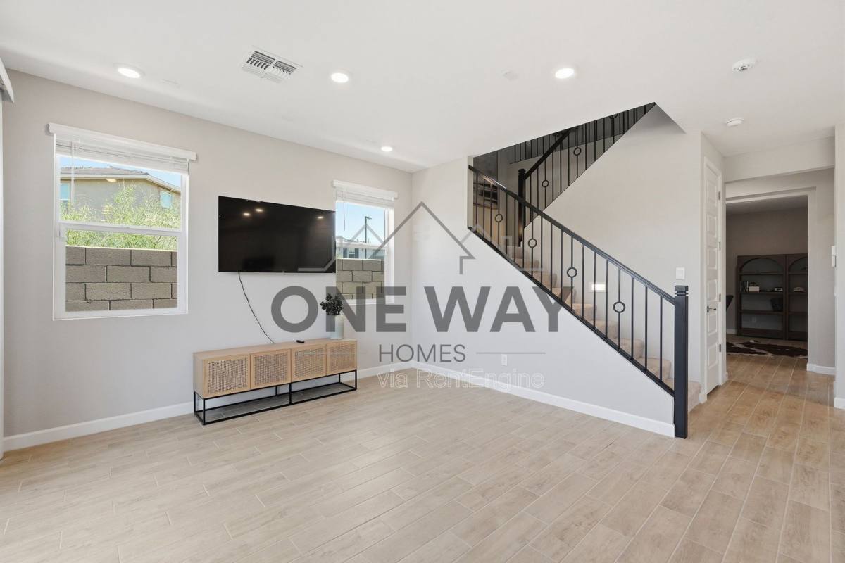 Townhouse for rent at 5832 E Rose Garden Lane, Phoenix, AZ 85054