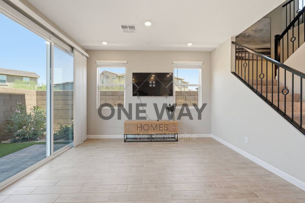 Townhouse for rent at 5832 E Rose Garden Lane, Phoenix, AZ 85054