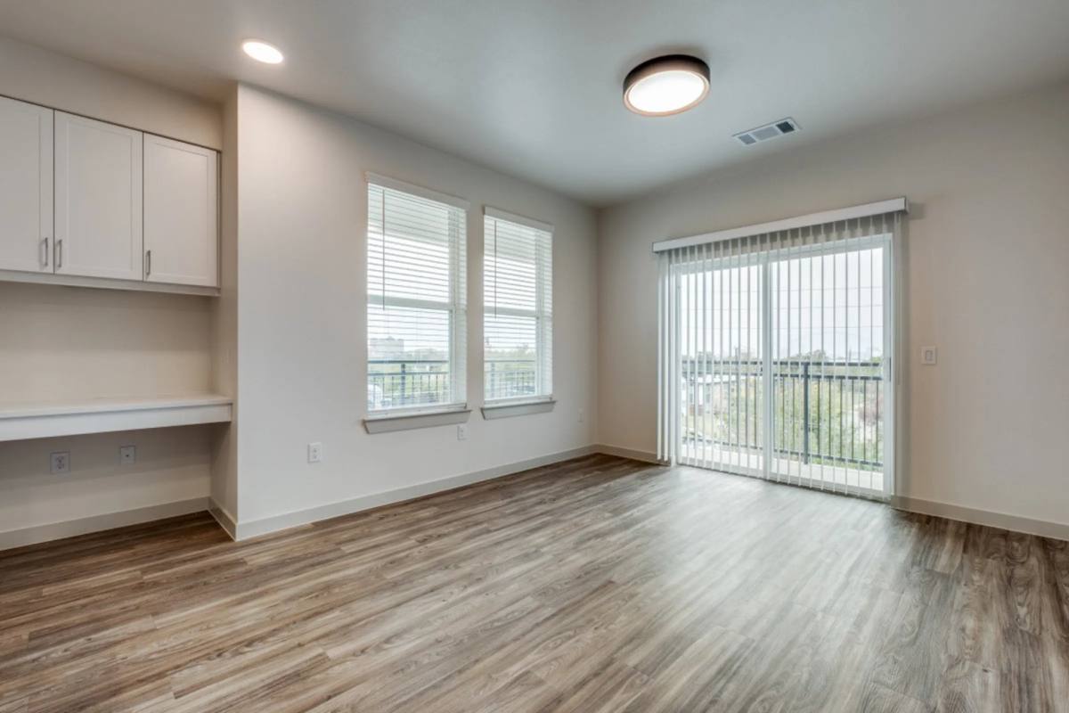 Apartment for rent at 624 N Lancaster Ave #213, Dallas, TX 75203