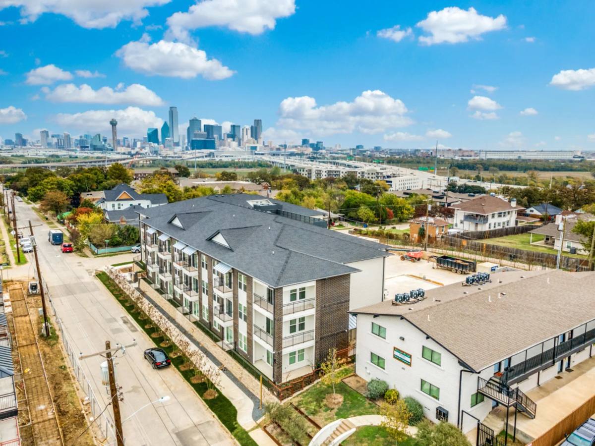 Apartment for rent at 624 N Lancaster Ave #213, Dallas, TX 75203