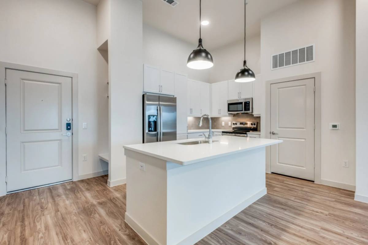 Apartment for rent at 624 N Lancaster Ave #213, Dallas, TX 75203