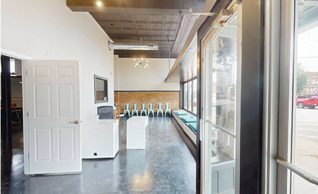 House for rent at 215 W College Ave - 1st #RETAIL Space, Greenville, IL 62246