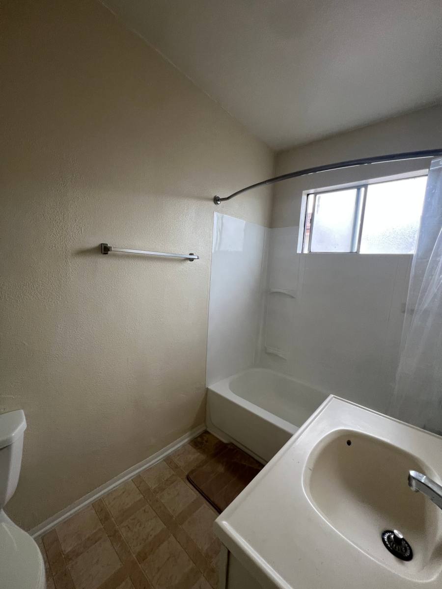 Apartment for rent at 5822 Kingman Ave #H, Fullerton, CA 92831
