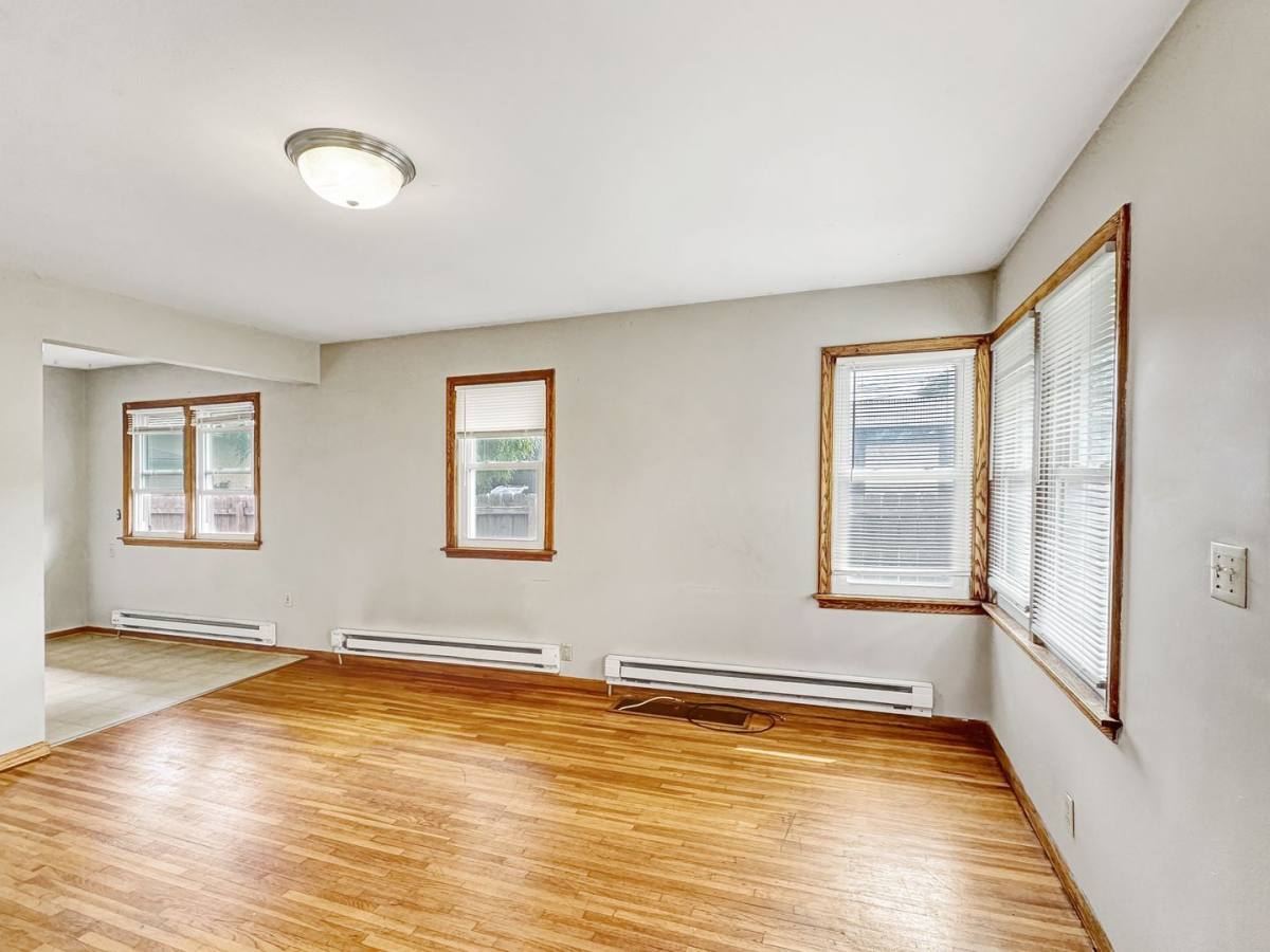 Condo for rent at 1008 16th Ave SE, Minneapolis, MN 55414