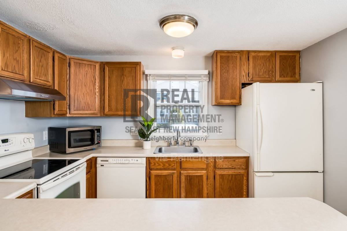 Townhouse for rent at 7 Springfield Estates, Rochester, NH 03867