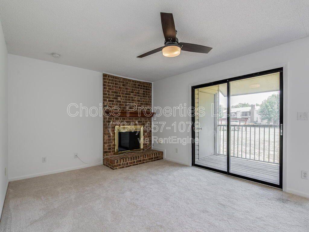 Apartment for rent at 11042 Running Ridge Rd, Charlotte, NC 28226