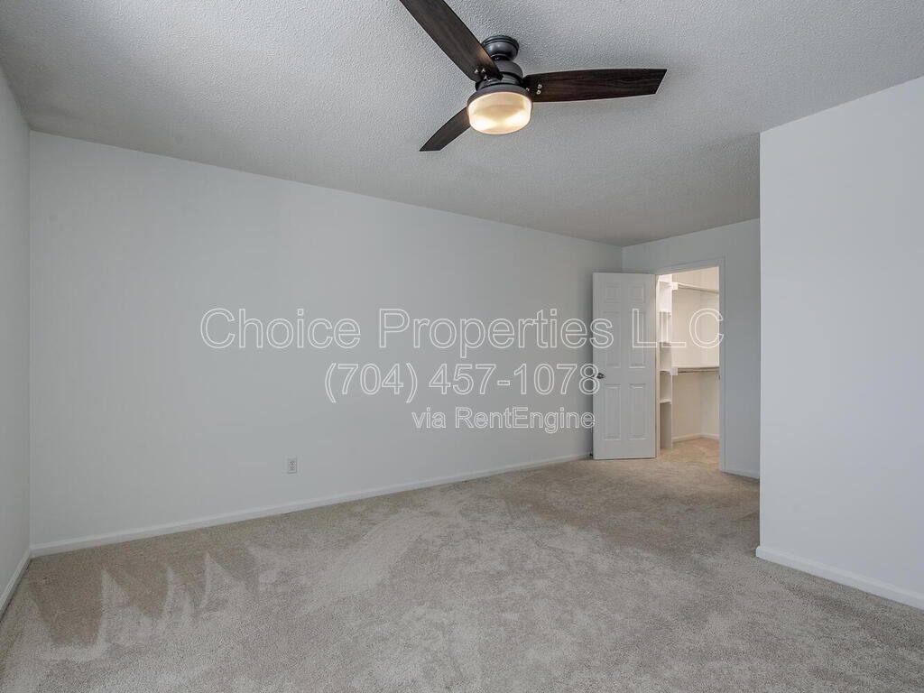 Apartment for rent at 11042 Running Ridge Rd, Charlotte, NC 28226