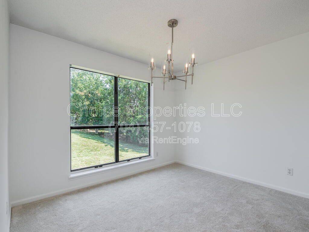 Apartment for rent at 11042 Running Ridge Rd, Charlotte, NC 28226