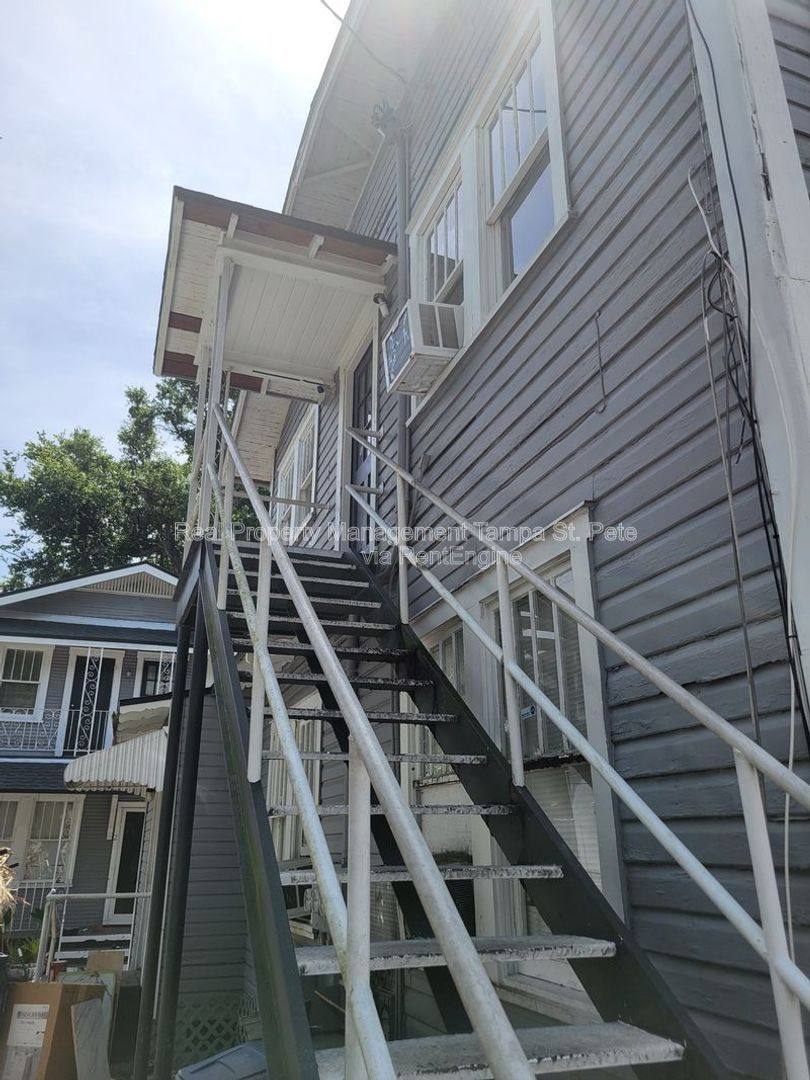 Apartment for rent at 3005 Sanchez St #5, Tampa, FL 33605