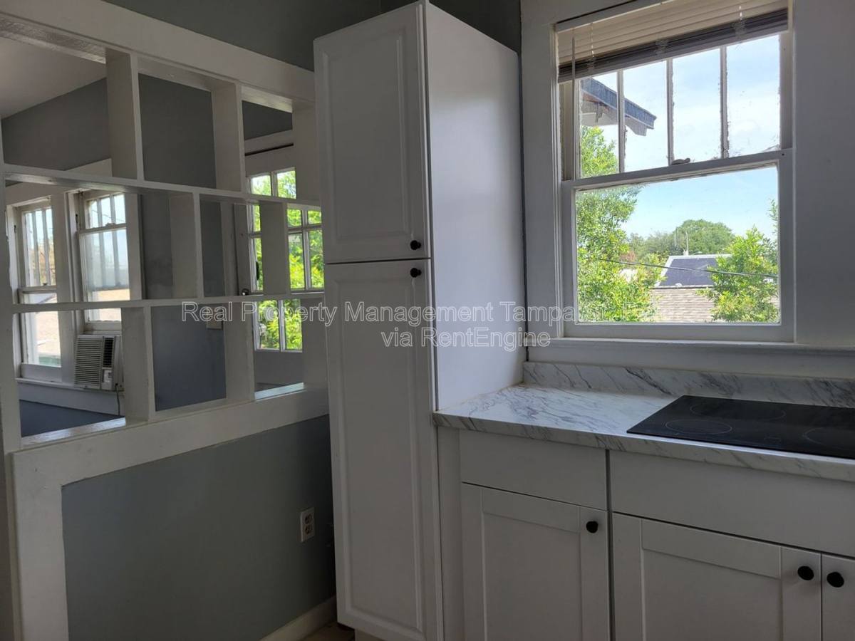 Apartment for rent at 3005 Sanchez St #5, Tampa, FL 33605