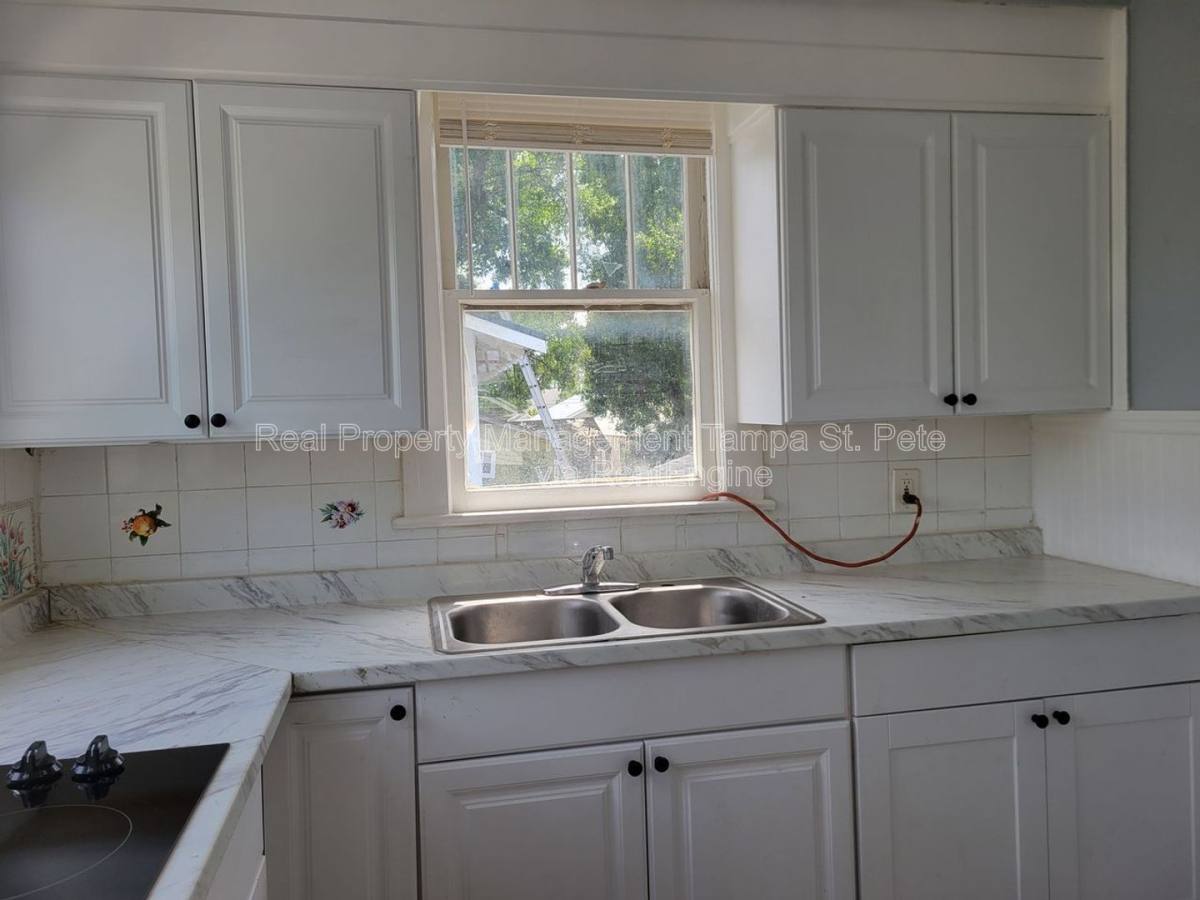 Apartment for rent at 3005 Sanchez St #5, Tampa, FL 33605