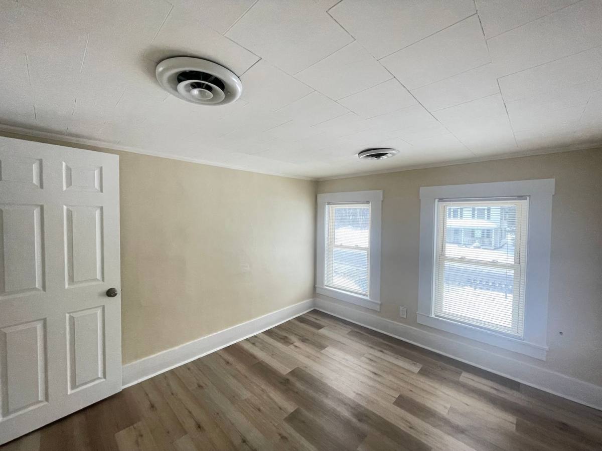 Apartment for rent at 98 Main St #2, Raymond, NH 03077