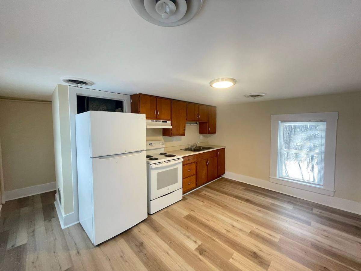 Apartment for rent at 98 Main St #2, Raymond, NH 03077