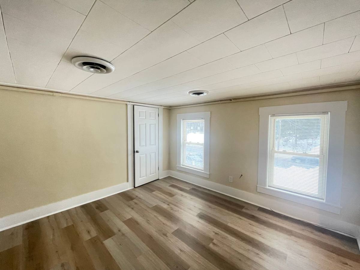Apartment for rent at 98 Main St #2, Raymond, NH 03077
