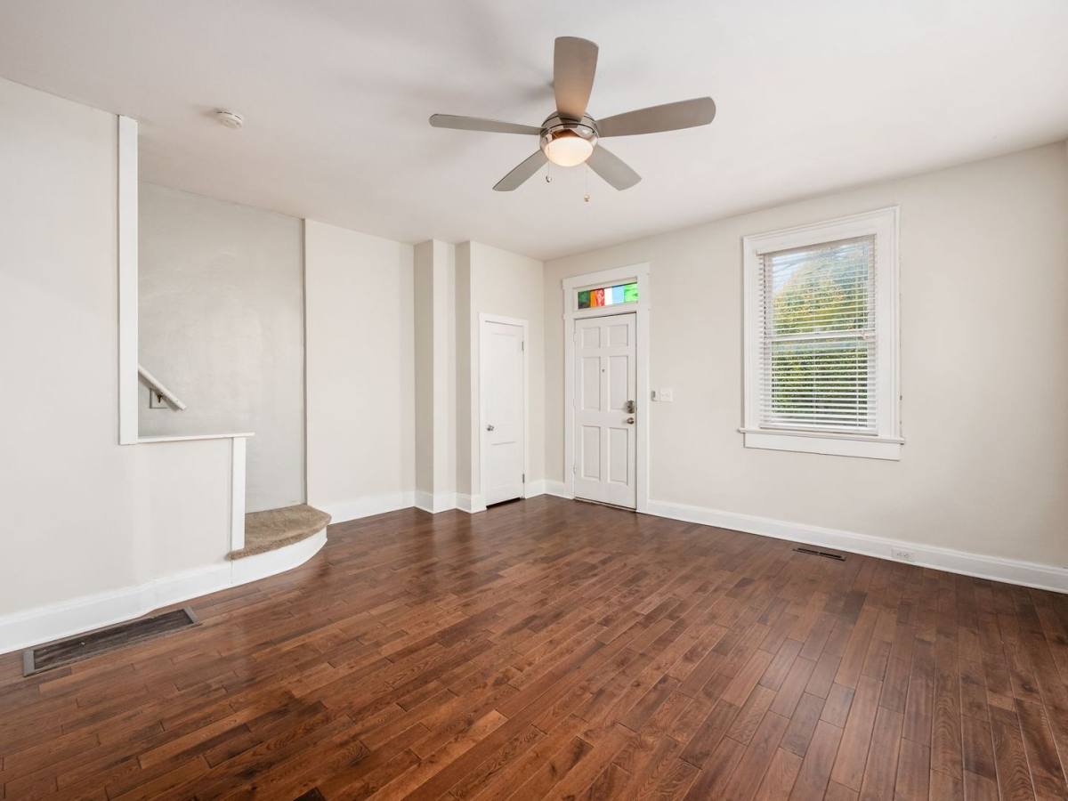 Apartment for rent at 506 S Lazelle St, Columbus, OH 43206