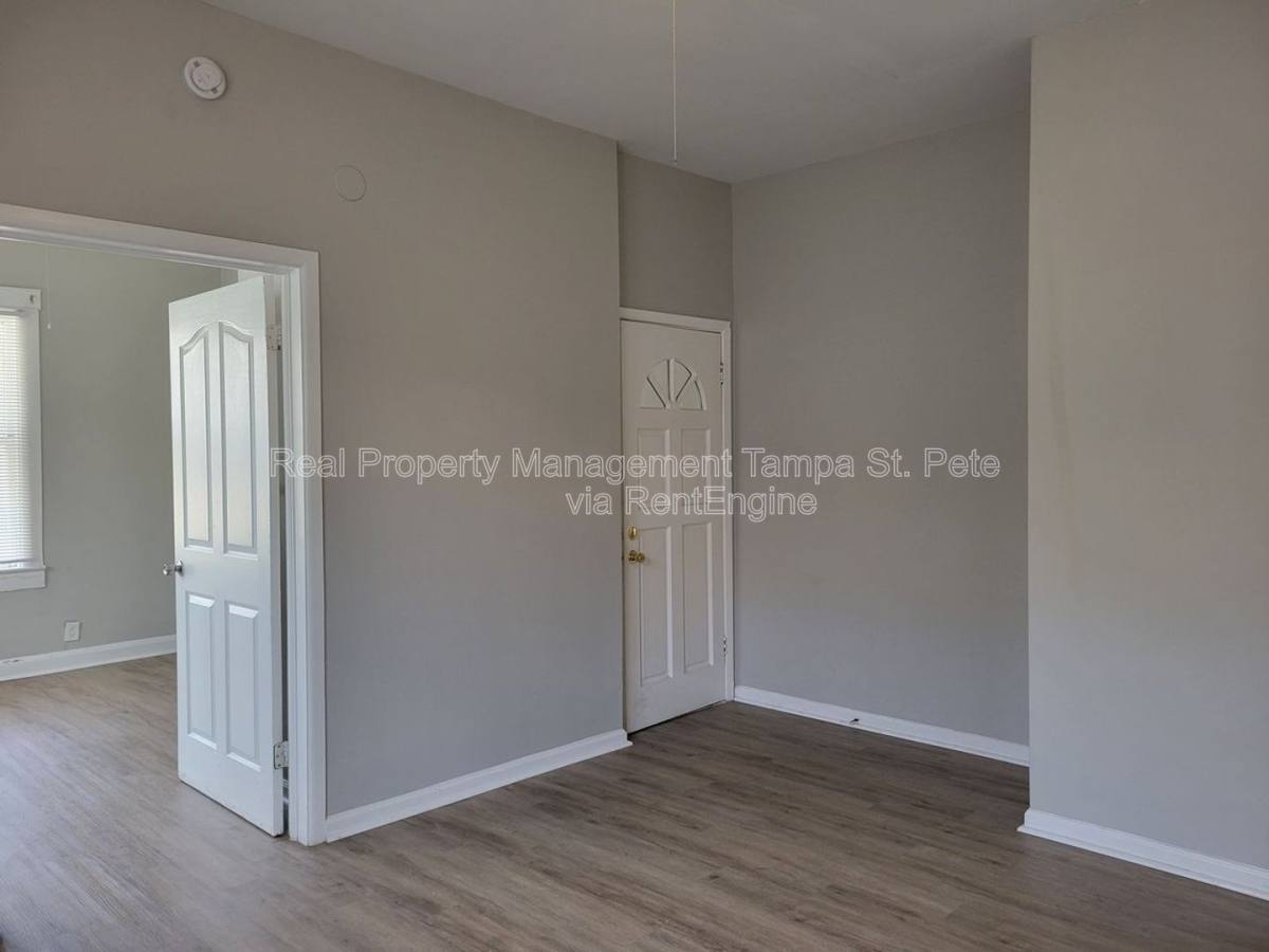 Apartment for rent at 3005 Sanchez St #4, Tampa, FL 33605