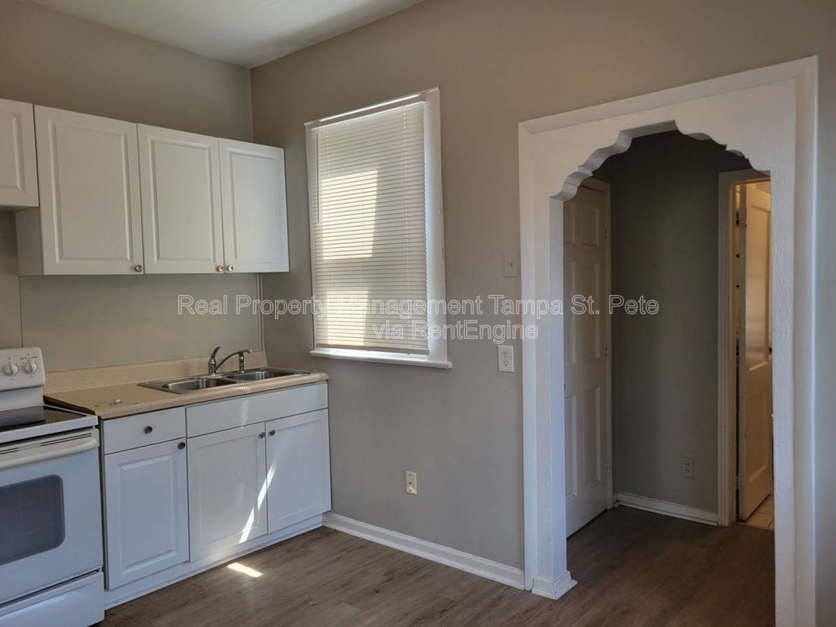 Apartment for rent at 3005 Sanchez St #4, Tampa, FL 33605