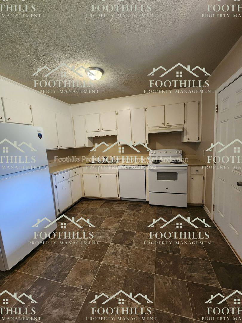 Apartment for rent at 208 N Major Rd #B, Belton, SC 29627