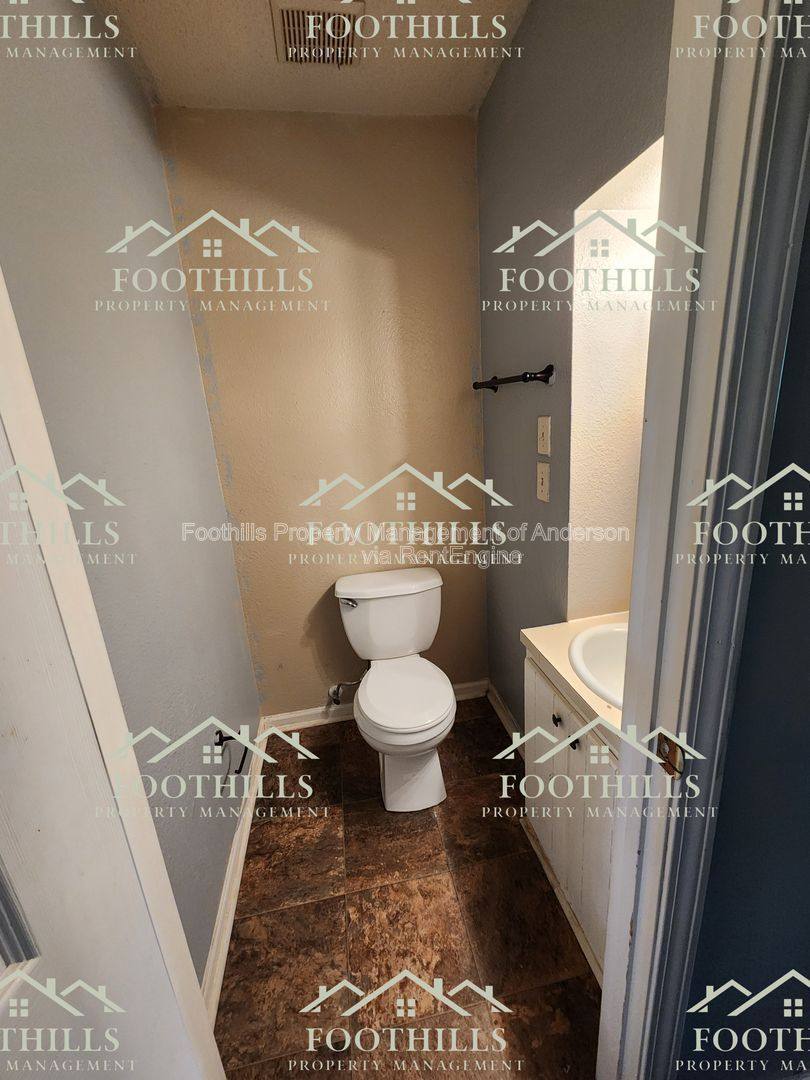 Apartment for rent at 208 N Major Rd #B, Belton, SC 29627