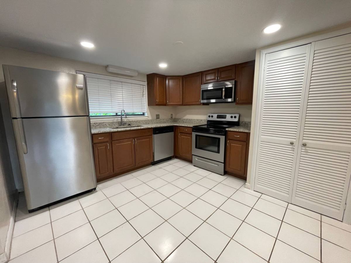 Townhouse for rent at 710 Raymond Circle, Altamonte Springs, FL 32714