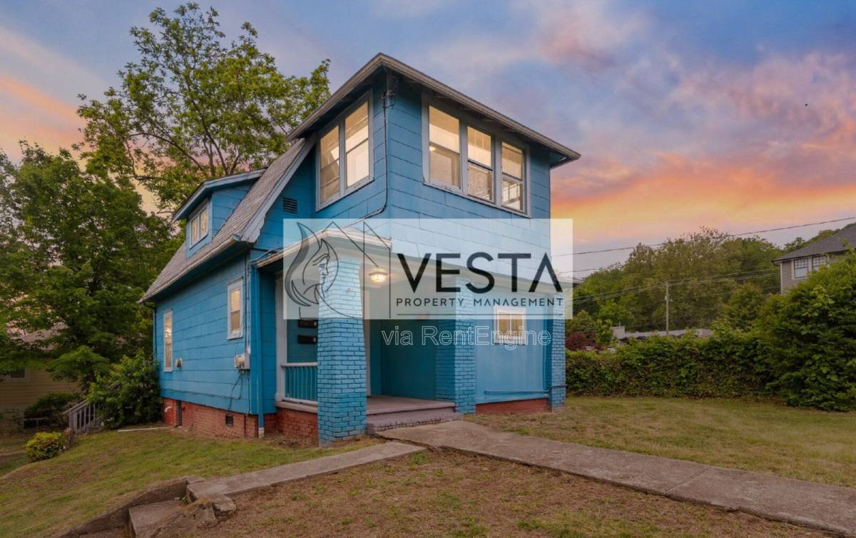 Apartment for rent at 17 Clyde St #B, Asheville, NC 28801