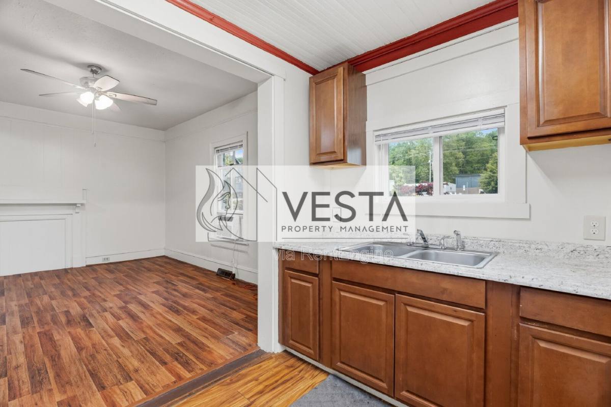Apartment for rent at 17 Clyde St #B, Asheville, NC 28801