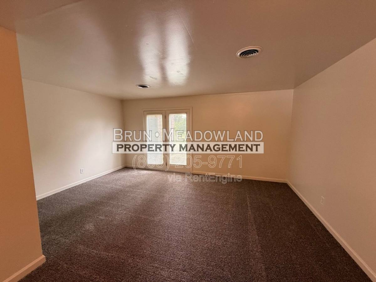 Apartment for rent at 9116 Parktop Lane NW #B, Knoxville, TN 37923