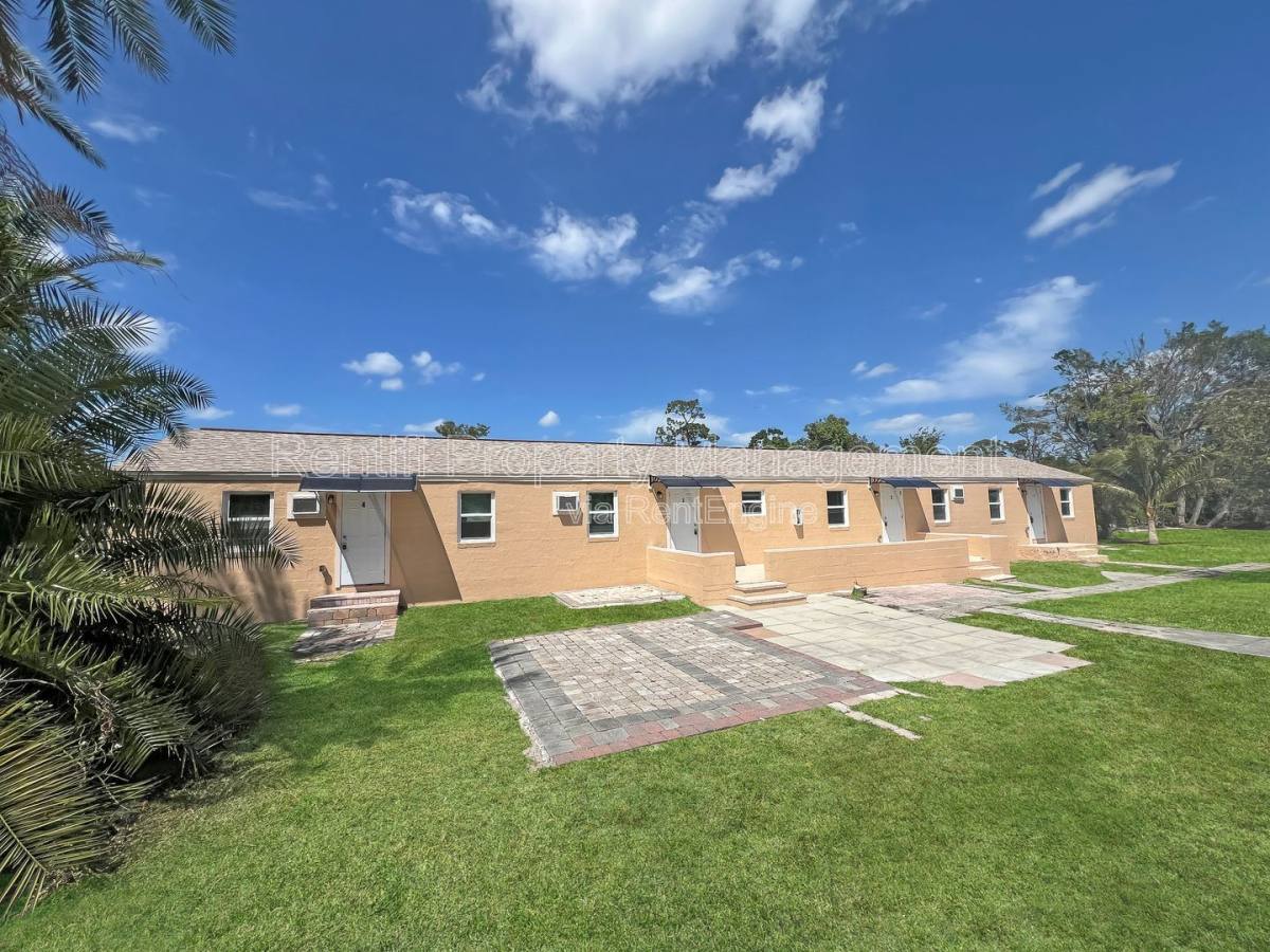 Apartment for rent at 101 3rd St #1, Fort Myers, FL 33907
