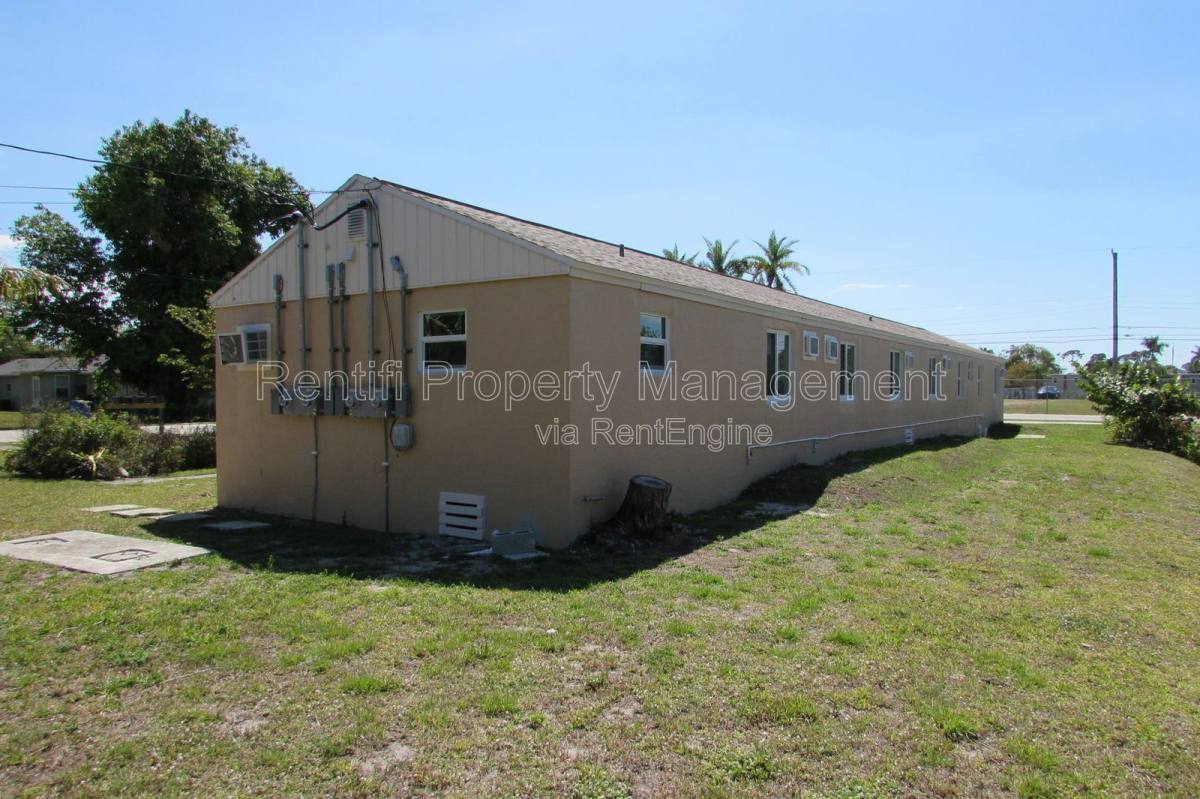 Apartment for rent at 101 3rd St #1, Fort Myers, FL 33907