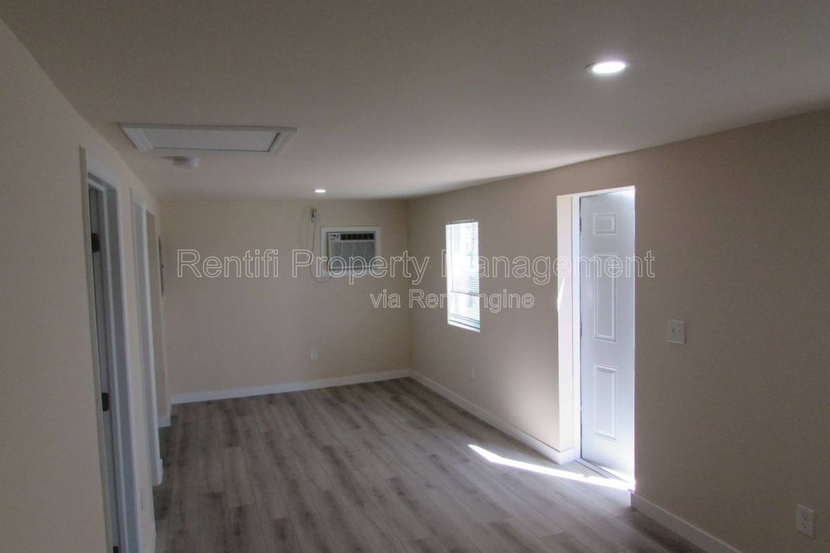 Apartment for rent at 101 3rd St #1, Fort Myers, FL 33907