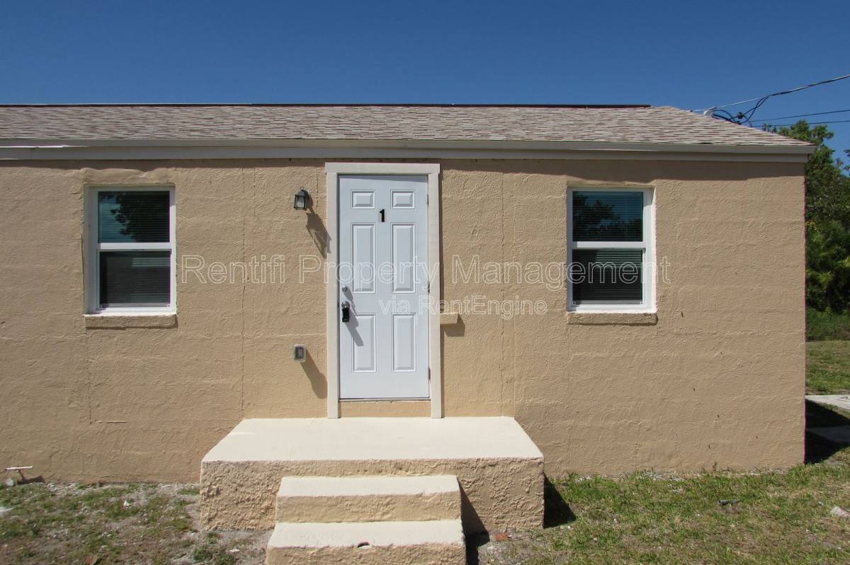 Apartment for rent at 101 3rd St #1, Fort Myers, FL 33907